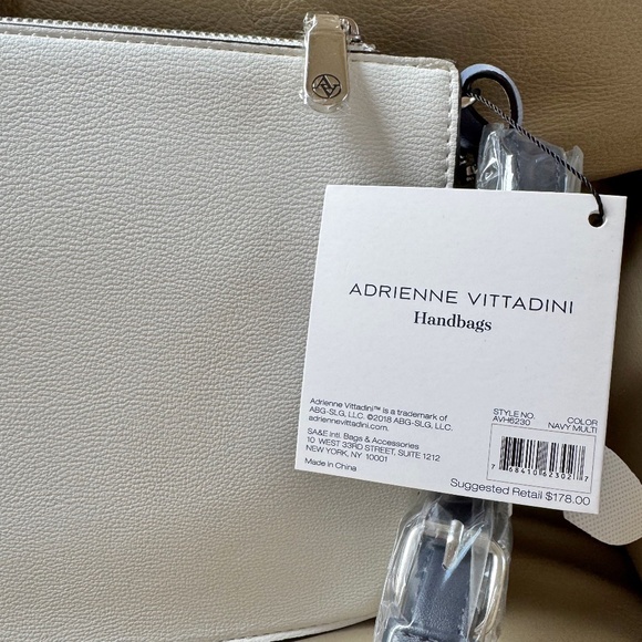 NWT Adrienne Vittadini Key Lock Colorblock Blue White Crossbody Bag - Picture 7 of 7